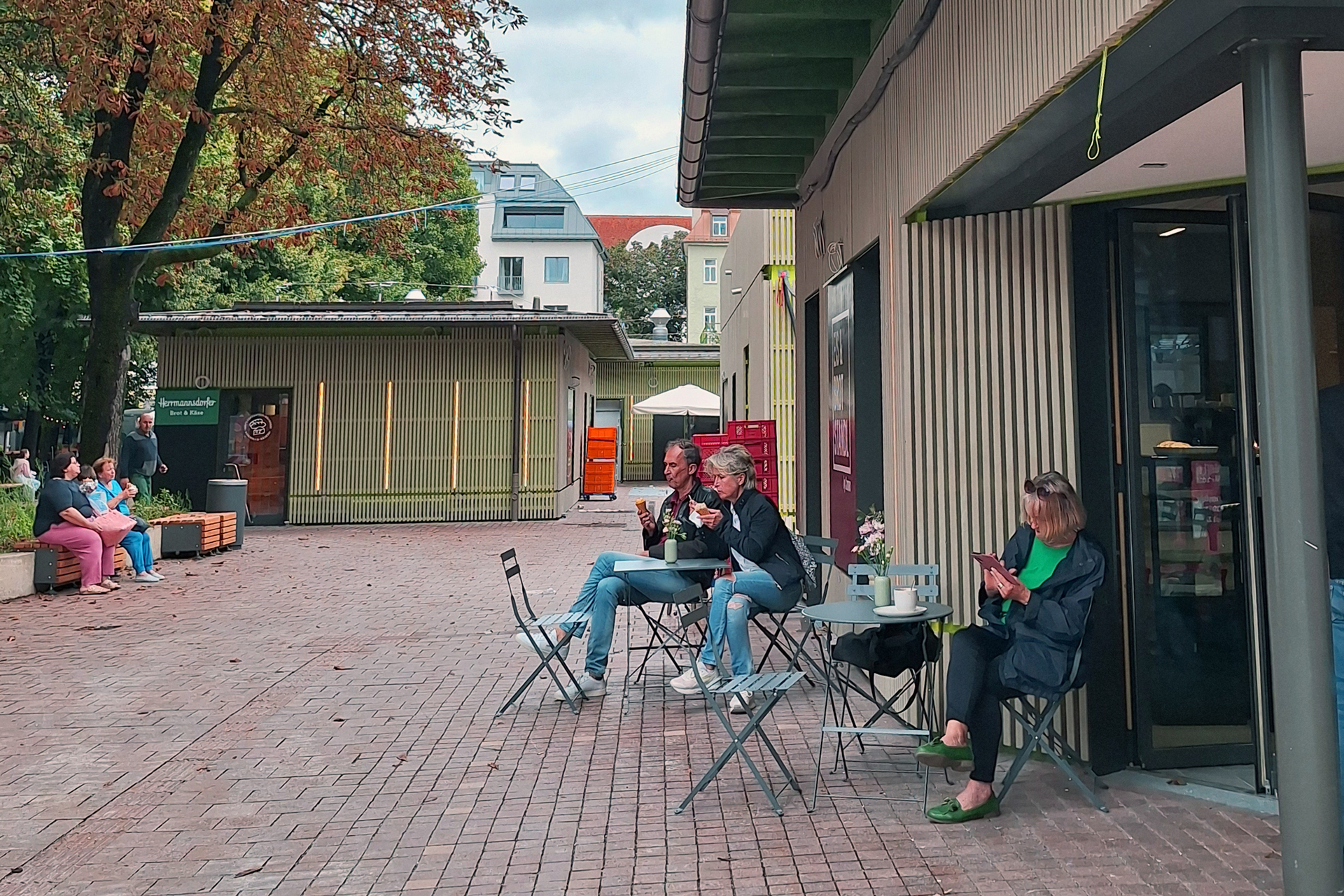 Café auf dem neuen Elisabethmarkt